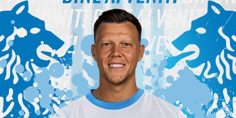 Adrian Rus a semnat cu Universitatea Craiova: ”Bun venit la Știința!”