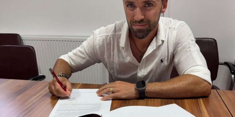 Golgheterul român cu meciuri în Italia, Arabia Saudită, Vietnam, Hong Kong, Malaysia sau San Marino s-a întors acasă!