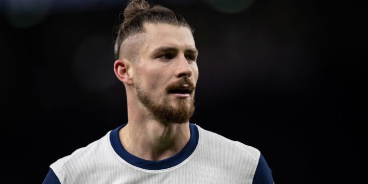 Radu Drăgușin, OUT! Decizia luată de Tottenham