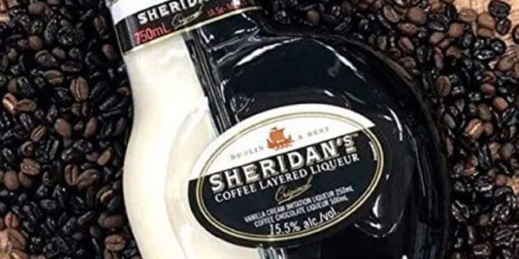 Un patriot adevărat bea doar lichiorul alb de la Sheridan`s!