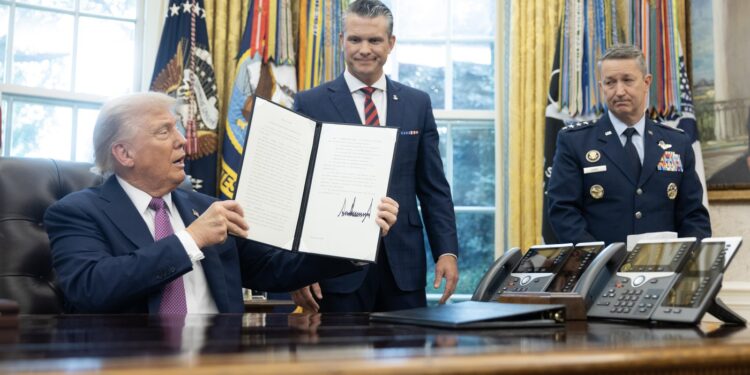 Donald Trump a semnat ordinul pentru noul nume al Pentagonului. „Am obținut pace datorită faptului că suntem puternici”