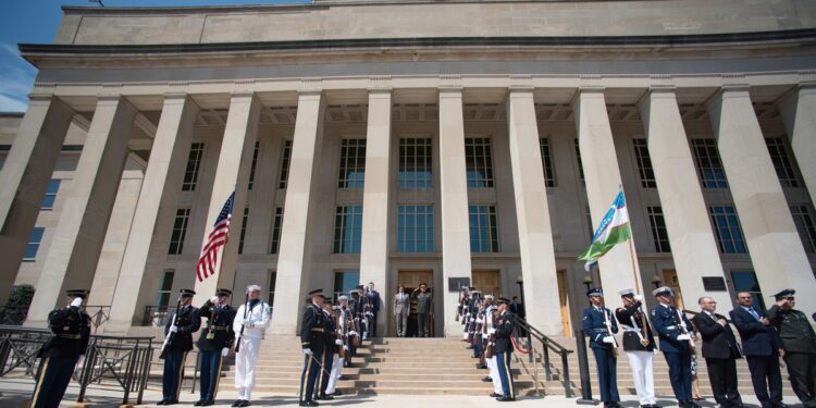 Atașatul militar al României în SUA, convocat la Pentagon pentru discuții despre reducerea cheltuielilor NATO pe Flancul Estic