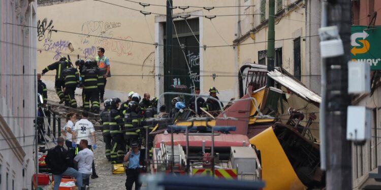 Fotografia pe care un cuplu a postat-o cu câteva momente înainte de tragedia de la Lisabona