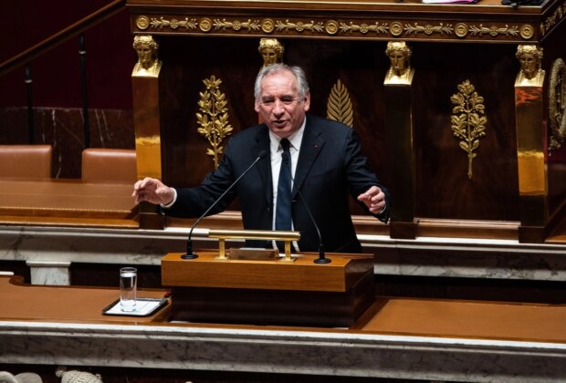 BREAKING – A căzut Guvernul în Franța: criza politică explodează în curtea președintelui Emmanuel Macron