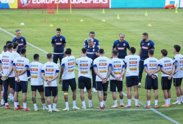 Imagini tari de la antrenamentul României » Ce a făcut Lucescu pe gazon + Cine a fost în tribune