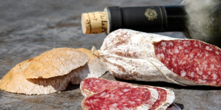 Salamul, o busolă pe harta gastronomiei. Cele mai vechi rețete datează din vremea Mesopotamiei