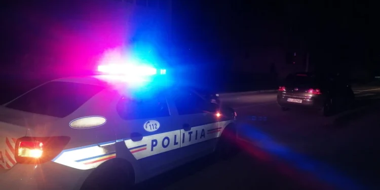 Poliția a prins un tânăr fugit din arestul la domiciliu după ce a rupt brățara de monitorizare