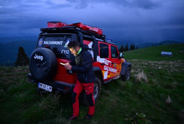 Trei tineri ucraineni care rătăceau de câteva zile prin Munţii Maramureşului au fost recuperaţi de salvamontişti / Greşeala pe care au făcut-o