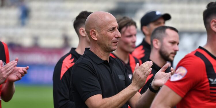 Robert Ilyeș își laudă un elev după egalul cu FCSB: „Poate să joace la orice echipă din România!”