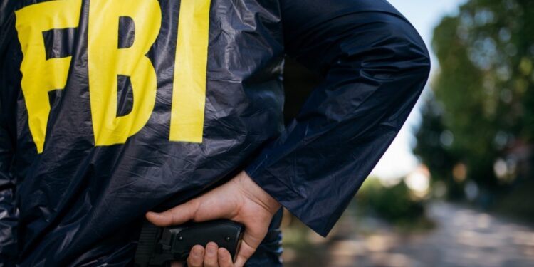 Alertă în Utah, după ce sub o maşină a presei a fost descoperit un dispozitiv exploziv. Suspectul, acuzat de terorism, anchetat de FBI