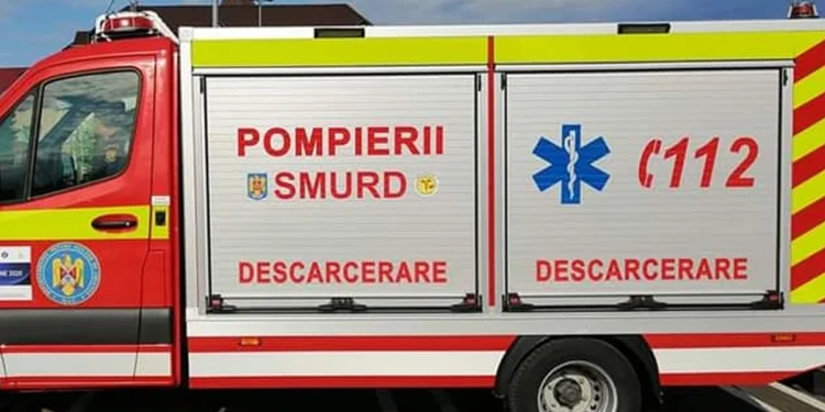UPDATE Accident grav la ieșirea din Sibiu: pompierii intervin pentru descarcerarea unei persoane