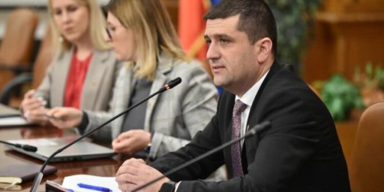 Ministrul Miruță anunță că România deține o resursă care le lipsește multora și care poate fi cheia independenței de China: Grafenul