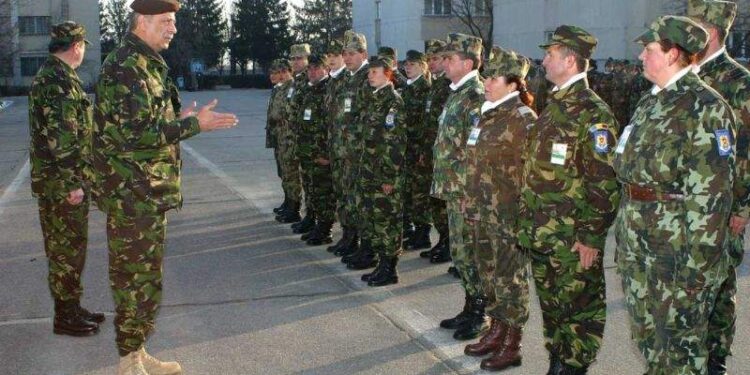 Românii pot trimite la MApN sugestii cu cine ar trebui luat în Armată