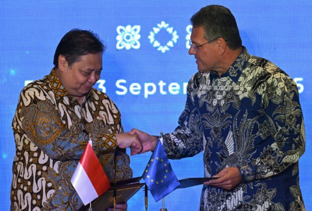 UE a semnat un acord comercial cu cea mai mare economie din Asia de Sud-Est: „Transmitem lumii un puternic mesaj”