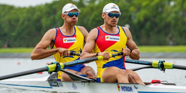 Bărcile României de dublu rame, calificate în finale la Campionatele Mondiale de canotaj, după ce au dominat penultimul act