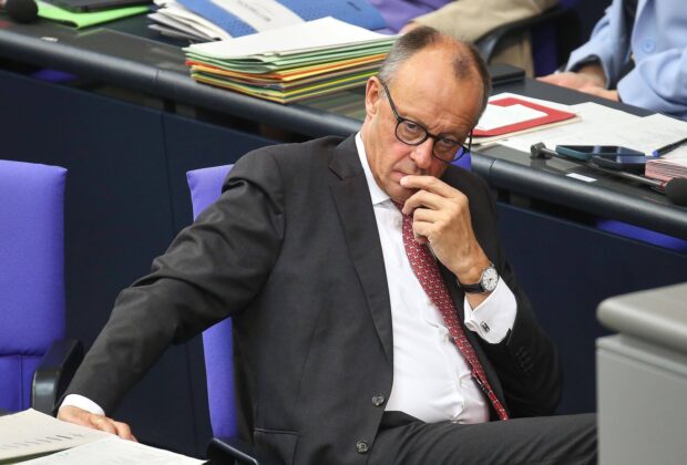 Planul Germaniei pentru finanțarea Ucrainei, prin folosirea banilor Rusiei, prezentant de Merz. De ce echivalează, practic, cu o confiscare