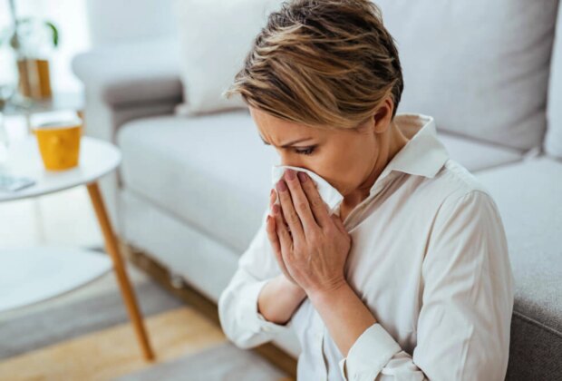 A început sezonul virozelor! Cum recunoști dacă e gripă sau Covid-19 și avertismentul medicilor pentru sezonul rece