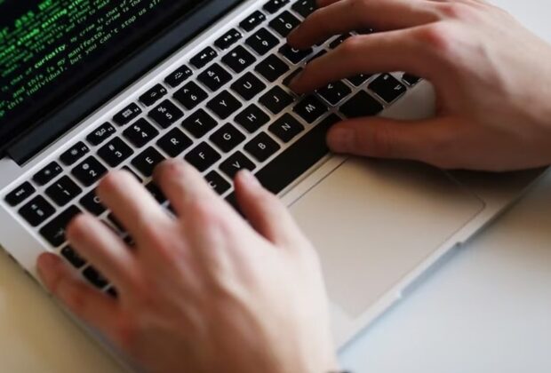 Peste 4.000 de site-uri restricționate în Republica Moldova în urma unui val de atacuri cibernetice