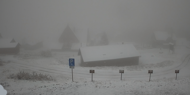 VIDEO. Ninge ca-n povești în câteva localități și zone montane din România