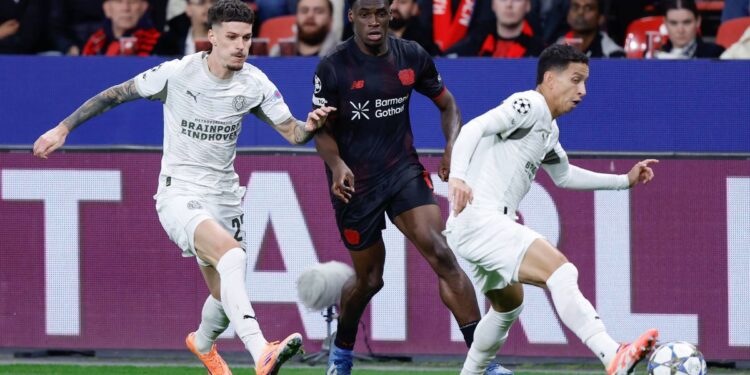 Dennis Man, titular în premieră în Champions League » Cum s-a descurcat în Leverkusen