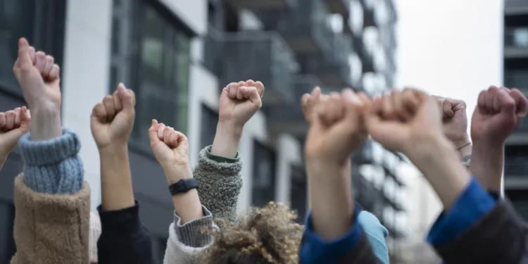 Georgia, zguduită de proteste masive în ziua alegerilor locale