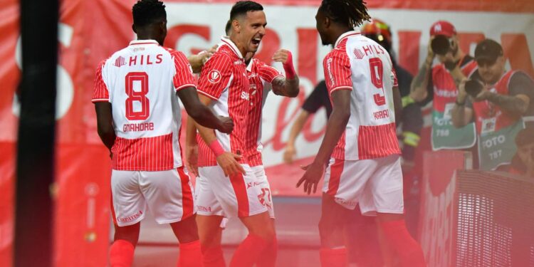 Antrenorul din Superligă o vede pe Dinamo campioană, dar cu o singură condiție: „N-au multe opțiuni”