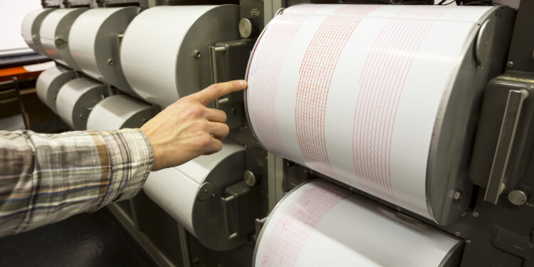 Cutremur în județul Brașov, la adâncimea de 5 kilometri. Seismul, urmat de o replică după aproape două minute