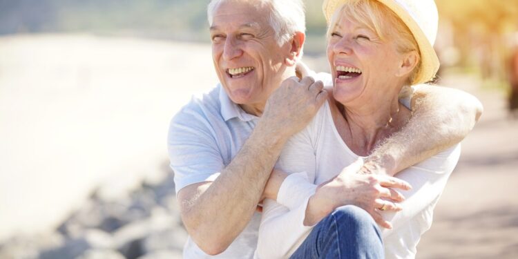 Exodul seniorilor. Unde se mută pensionarii pentru o viață mai bună. Top 15 destinații preferate