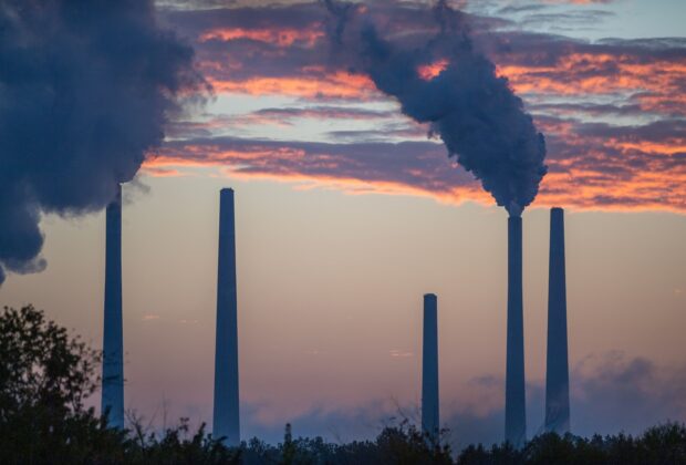 Creștere record a concentrației de dioxid de carbon, care alimentează temerile că încălzirea globală, schimbările climatice și fenomenele meteo extreme se vor amplifica