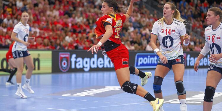 România a depășit toate așteptările în Norvegia, la debutul în EHF Euro Cup! Ce final tensionat împotriva campioanei olimpice și europene