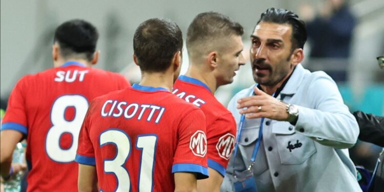 Patru absenți de calibru! FCSB, cu defensiva în pioneze, înaintea meciului cu Metaloglobus