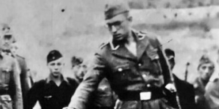 Descoperire tulburătoare: s-a aflat cine este soldatul SS din cea mai cutremurătoare imaginie a Holocaustului