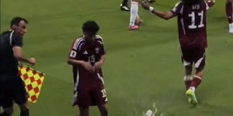 S-a calificat la Mondial după ce l-a învins pe Cosmin Olăroiu și a dezvăluit ce truc neobșinuit a folosit la jocul decisiv: „Le-am cerut asta fanilor”