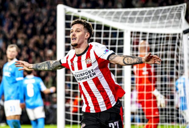 Dennis superMAN răpune Napoli! Românul, MVP-ul serii în victoria de vis din Liga Campionilor