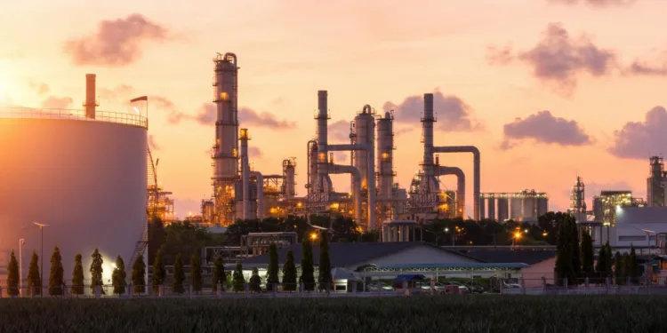 Cât timp i-ar trebui României să rezolve problema Lukoil. Analiza lui Chirieac