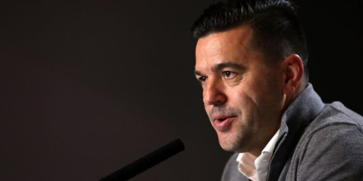 Contra vine cu un scenariu spectaculos pentru Cristi Chivu: „Ar semna imediat!”