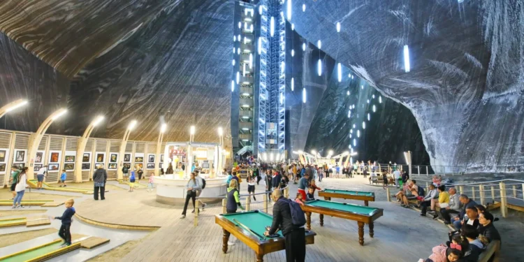 Un orădean este la un pas să pună mâna pe Salina Turda. A pus sechestru pe obiectivul turistic