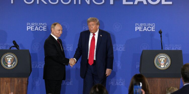 Cristian Tudor Popescu, despre planul lui Trump pentru Ucraina: „Cuvântul pace n-a mai avut un sens atât de hidos de la Acordul de la Munchen. Trocul sângeros de atunci se repetă acum”