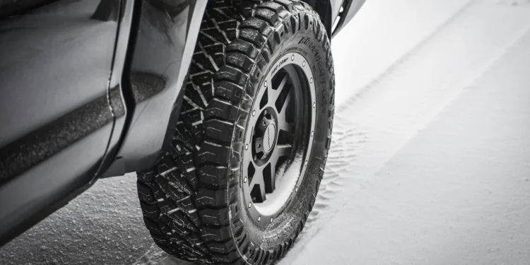 Iarna a venit la Sibiu. Poliție: Recomandăm șoferilor să-și echipeze mașinile