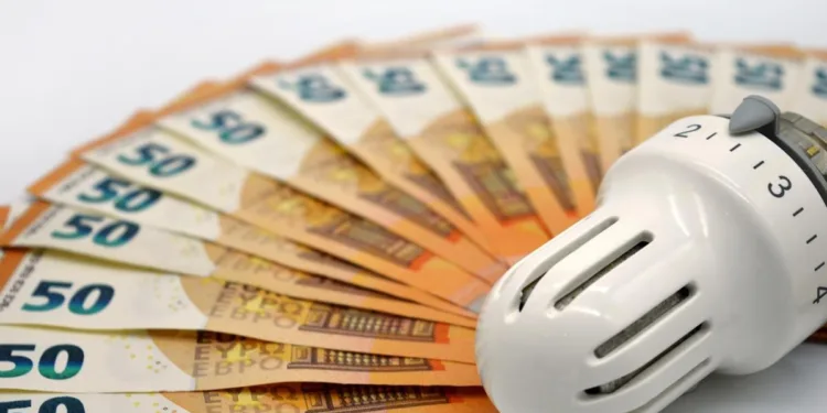 Nouă înșelătorie în România: Facturi false la energie, gaze, apă sau Internet