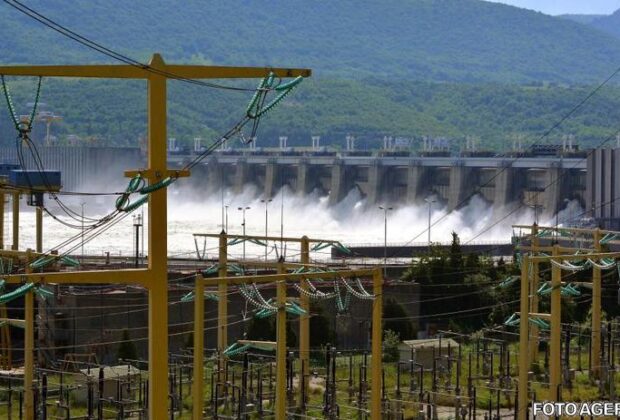 Recorder: Hidroelectrica a furnizat energie fără factură de 2 milioane de euro pentru instituții religioase și afaceriști cu conexiuni politice