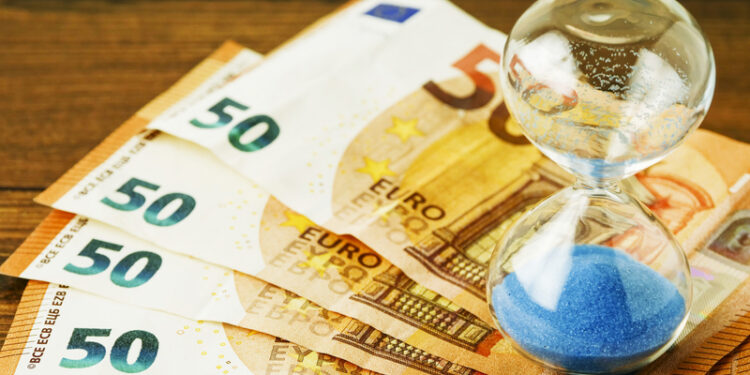 Ministrul Finanțelor: „Se îngheață procedura de suspendare a fondurilor europene” pentru România