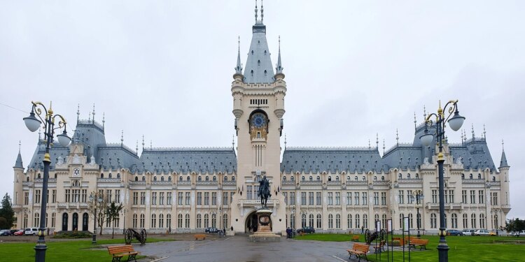 Atelier educațional de Sfântul Andrei la Palatul Culturii Iași. Descoperă tradițiile și superstițiile