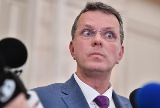 Ionuț Moșteanu a demisionat / Update: Ilie Bolojan și Dominic Fritz, reacții. Cine îi ia locul