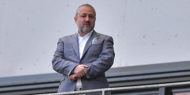 Din ce a făcut Mihai Rotaru, patronul Universității Craiova, o avere de 300 de milioane de euro