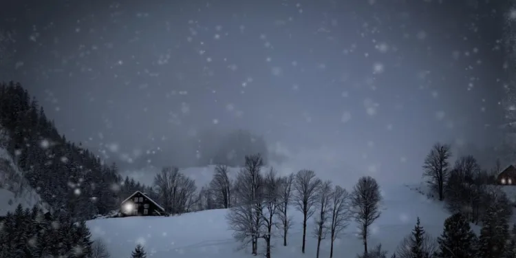 Cod Galben de ploi abundente în 13 județe și București. Prognoza meteo. La munte ninge