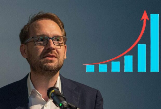 Suveraniștii sunt idioți! Cota lui Fritz a ajuns la 80% după acuzația că a interzis colindele