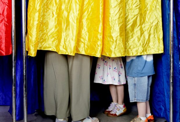 De ce nu votează tinerii: „Modul de comunicare nu reflectă problemele cu care se confruntă”. Cum ar putea fi convinși