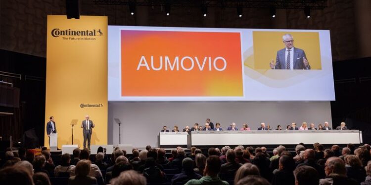 ULTIMA ORĂ Val de concedieri în România. Aumovio, compania desprinsă din Continental, decide tăieri de personal