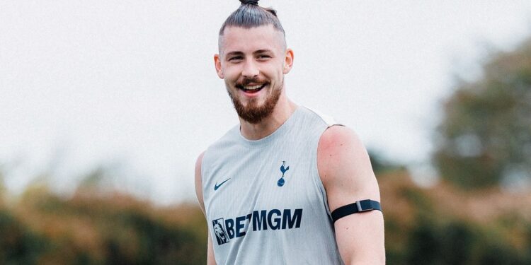 Domeniul surprinzător în care investește Radu Drăgușin. Afacerea proprie în care a băgat o parte din banii câștigați la Tottenham dă roade